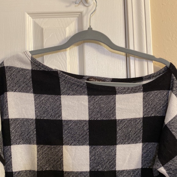 Like New, White Birch, Black & White Buffalo Plaid Sweater - Size Large - Picture 3 of 5